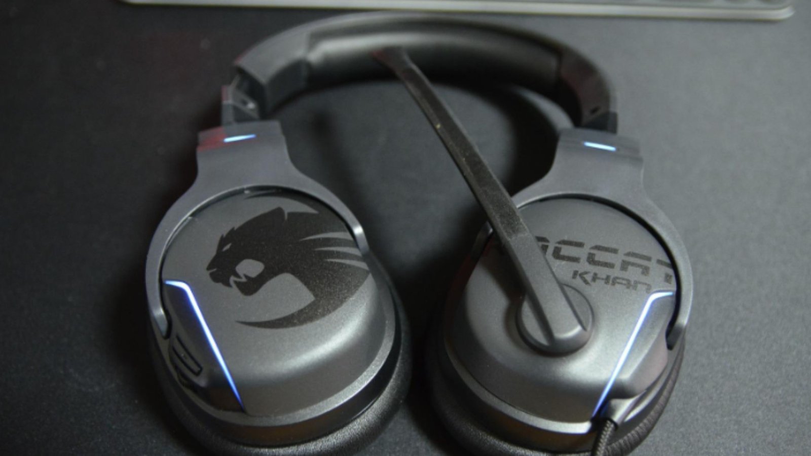 roccat khan aimo 7.1 surround gaming headset